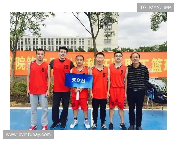 赛后分析:上海篮球队与杭州篮球队的表现与状态对比探讨 赛后分析:上海篮球队与杭州篮球队的表现与状态对比探讨