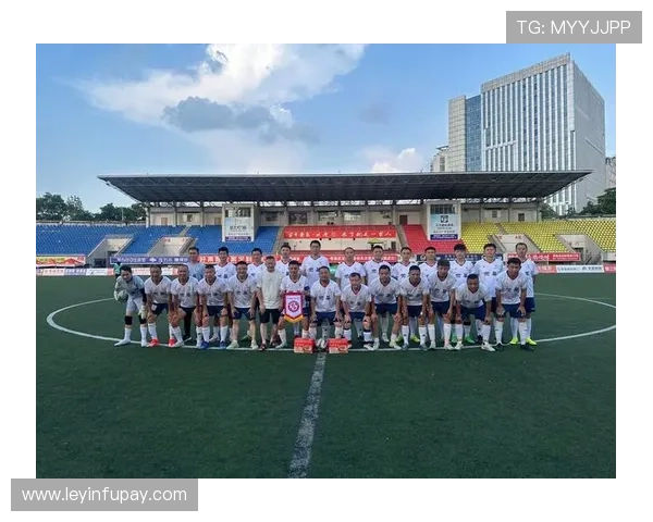 成都与重庆足球队对决赛后分析与经验总结