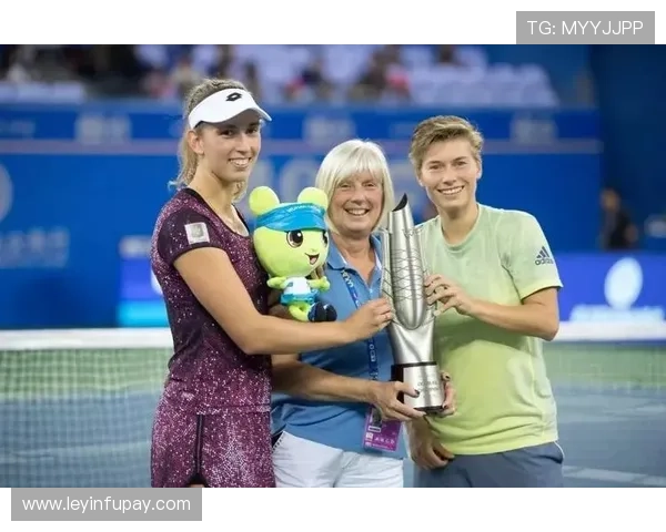 武汉网球队以63分领跑大师赛积分榜展现强劲实力 武汉网球队以63分领跑大师赛积分榜展现强劲实力