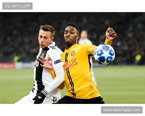 足球场上的棋局大师：那些带棋的足球明星们的智慧与魅力